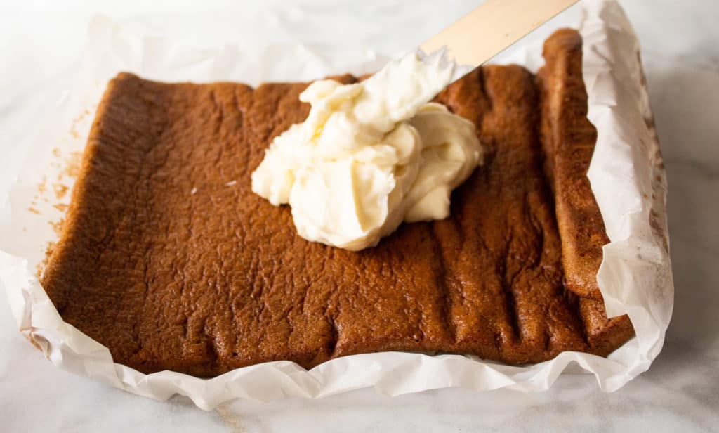 Make sure the seam of the cake is on the bottom and let the rolled up cake cool for at least 20 minutes.